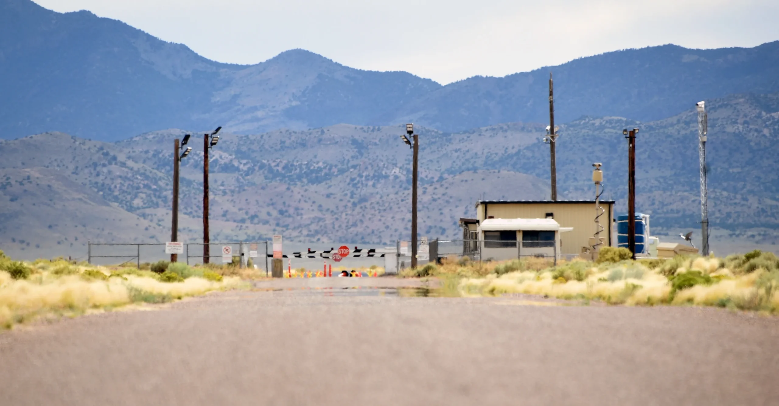 What is Area 51 ? Secrets, Stories & How to Visit the Most Mysterious Place on Earth